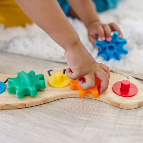Melissa & Doug Rainbow Caterpillar Gear Toy with 6 Interchangeable Gears - Image 6