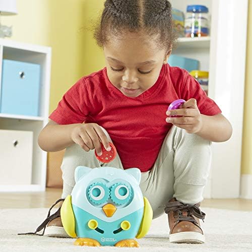 Learning Resources Hoot the Fine Motor Owl - Image 3