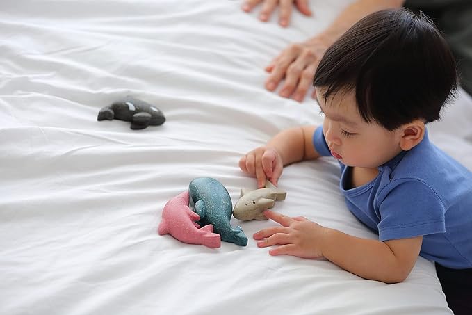 PlanToys® Whale Wooden Montessori Imaginative and Creative Play Toy | Language Development, Social Interaction and Early Coordination Activity | Eco Friendly Animal Figurine for Meaningful Play