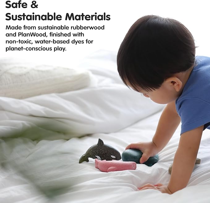 PlanToys Wooden 4 Animal Sea Life Ocean Animal Playset (6129) | Sustainably Made from Rubberwood and Non-Toxic Paints and Dyes | Eco-Friendly PlanWood